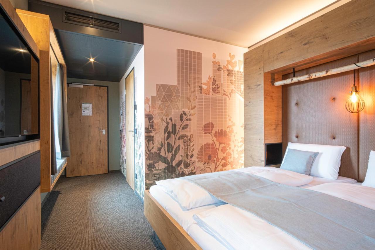 Riku Hotel Reutlingen Exterior photo